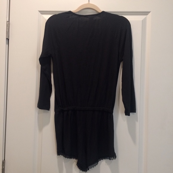 VS Long Sleeve Ribbed Romper - Picture 5 of 5